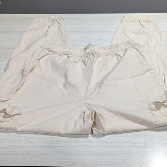 High-Waisted Stretch Tech Cargo Jogger Pants  Cream Color Size Medium - Picture 6 of 6